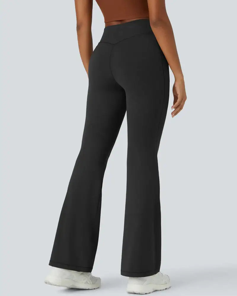 High-Waist Tummy Control Flare Leggings with Pockets Curve - Photo 4