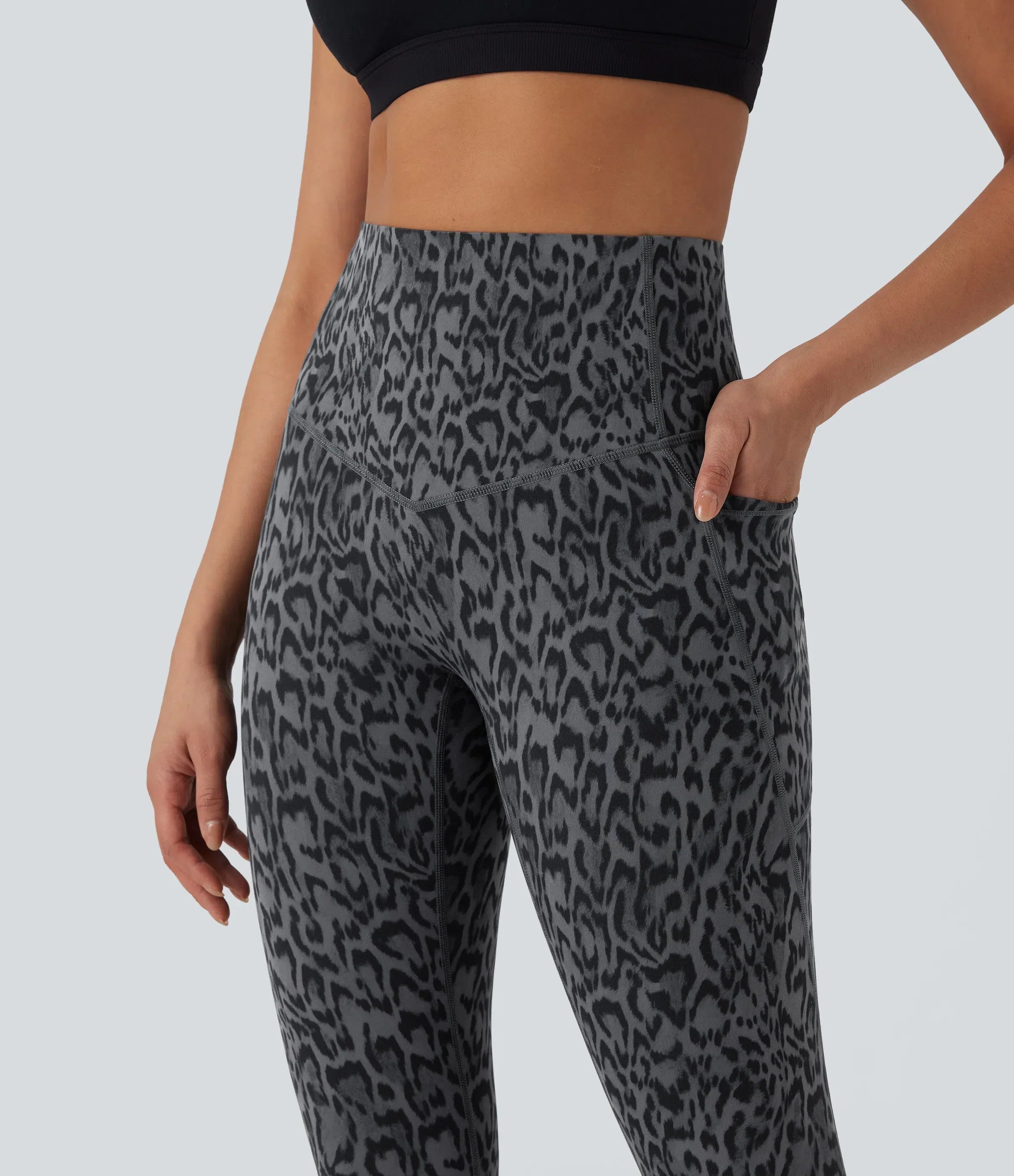 Leopard Print High-Waist Workout Leggings with Pockets Leo - Photo 7